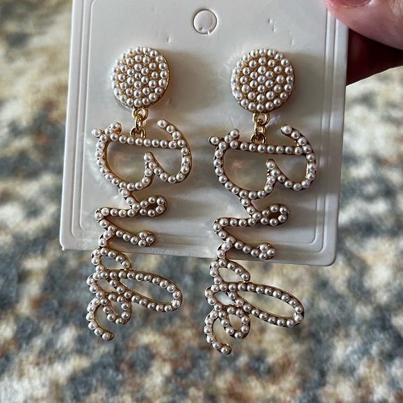 NEW Gold and Pearl Bride Earrings - Picture 4 of 4